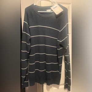 Men’s Navy sweater